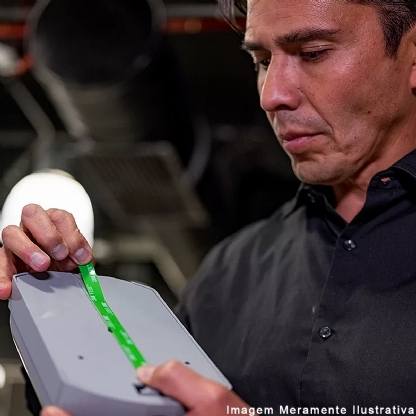 Fita Dupla Face 25mm 33 Metros Transparente Vhb 4910 HB004669881 - 3M Do Brasil