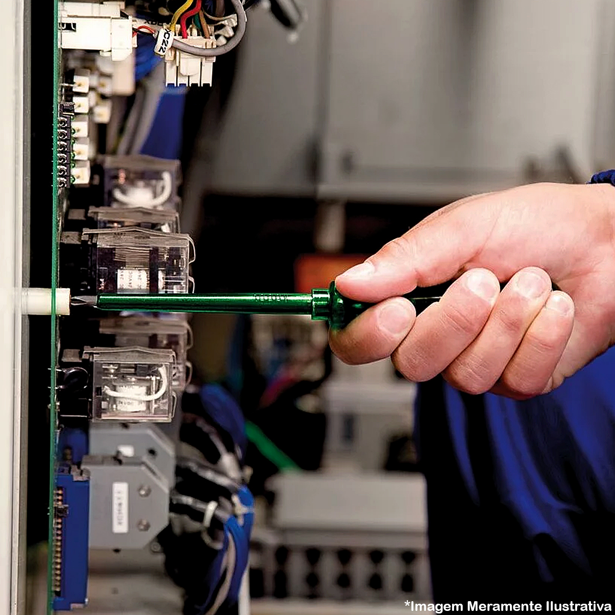 Chave Fenda Ponta Cruzada Philips Isolada 1000V Ph2 1/4X6 Polegadas 6X150mm - Tramontina