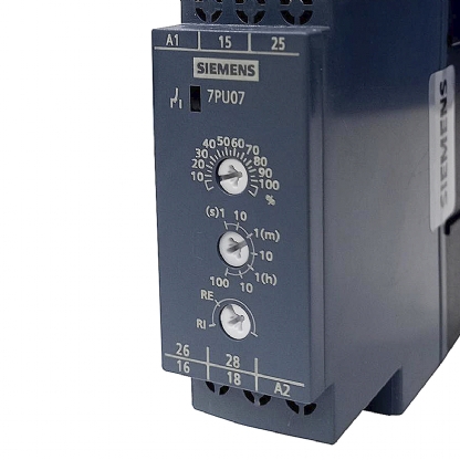 Relé Temporizador Eletrônico 0,1S-100H Retardo Energização 1 Reversor 24-240V 7PU07113AW00 - Siemens