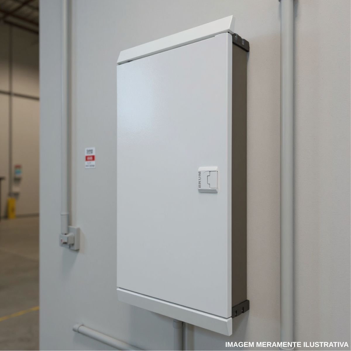 Quadro Distribuição Embutir Q25-48E 48 Disjuntores 150/250A Branco Vertical Brum