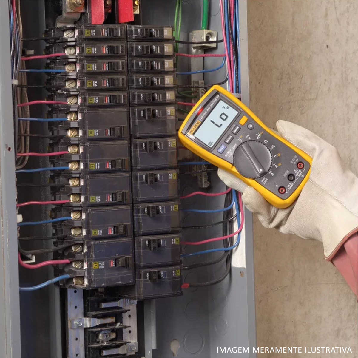 Multímetro Digital Portátil 600Vac/Dc CAT III Fluke-117 - Fluke