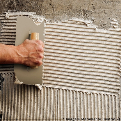 Desempenadeira Com Dentes Com Cabo Madeira 272X120X75mm - Tramontina