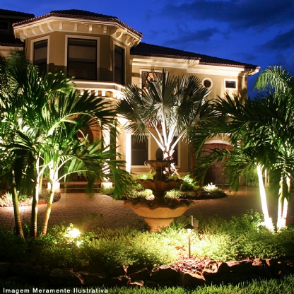 Luminária Refletor Led Quadrada 200W Bivolt 6500K Luz Branca - Avant