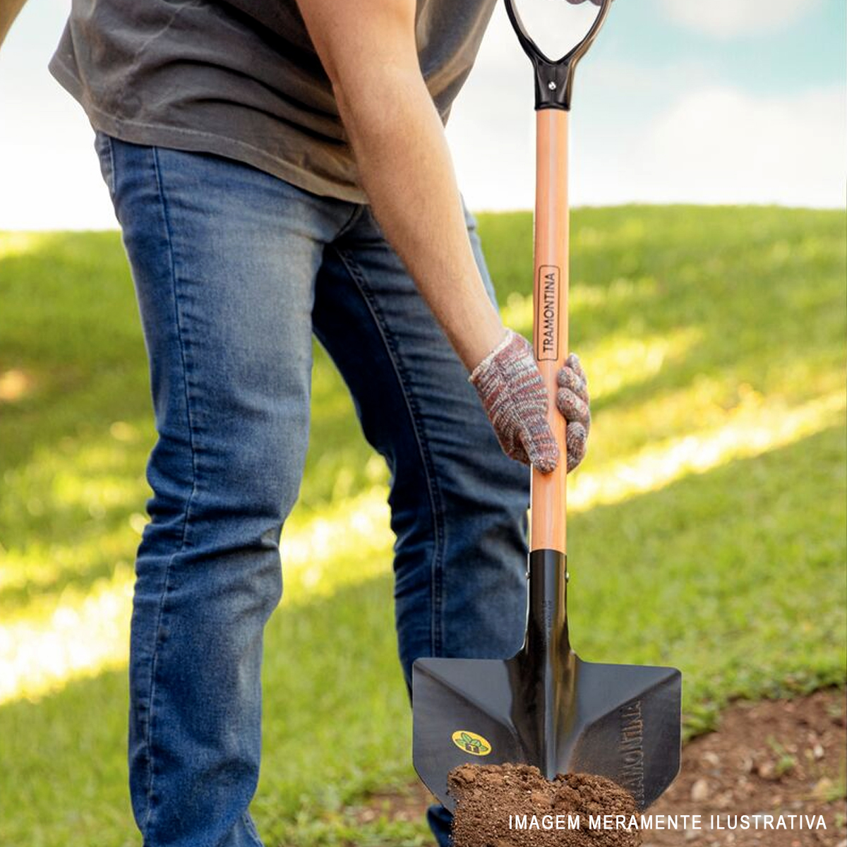 Pá De Bico Com Cabo Madeira 71Cm Com Empunhadura 77459/434 - Tramontina