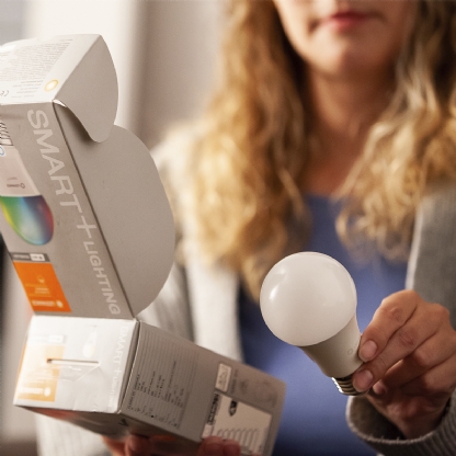 Lâmpada Led Inteligente Smart Wifi 9W Bivolt E27 2700K-6500K RGBW Alexa Google - Osram/Ledvance