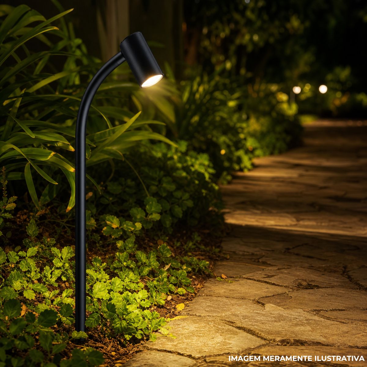 Luminária Espeto Jardim Curvo Preto G9 Bivolt - Ideal Iluminação