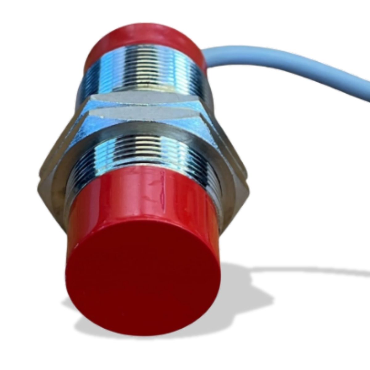 Sensor Indutivo Cilíndrico Roscado Sn=15Mm M30X1,50Mm Latão 4 Fios 10-30Vcc Conector M12 4 Pinos Npn 1Na+1Nf - Weg