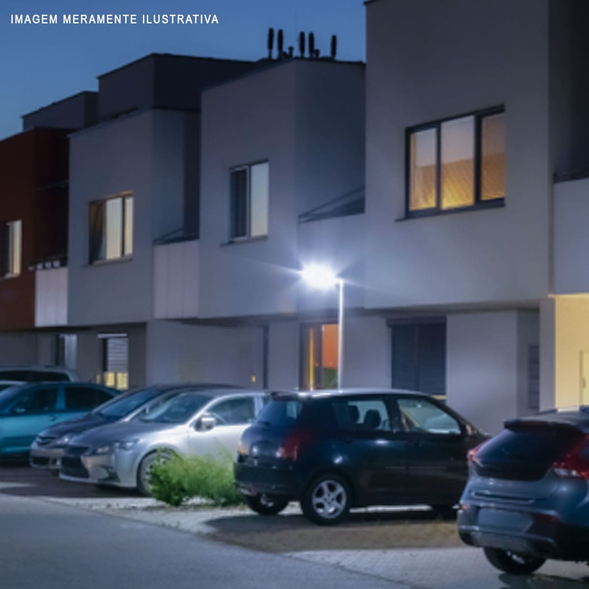 Luminária Pública Led Cinza 100W Bivolt 6500K Luz Branca 12000Lm Difusor Policarbonato Com Tomada 3 Polos Ip66 Avant