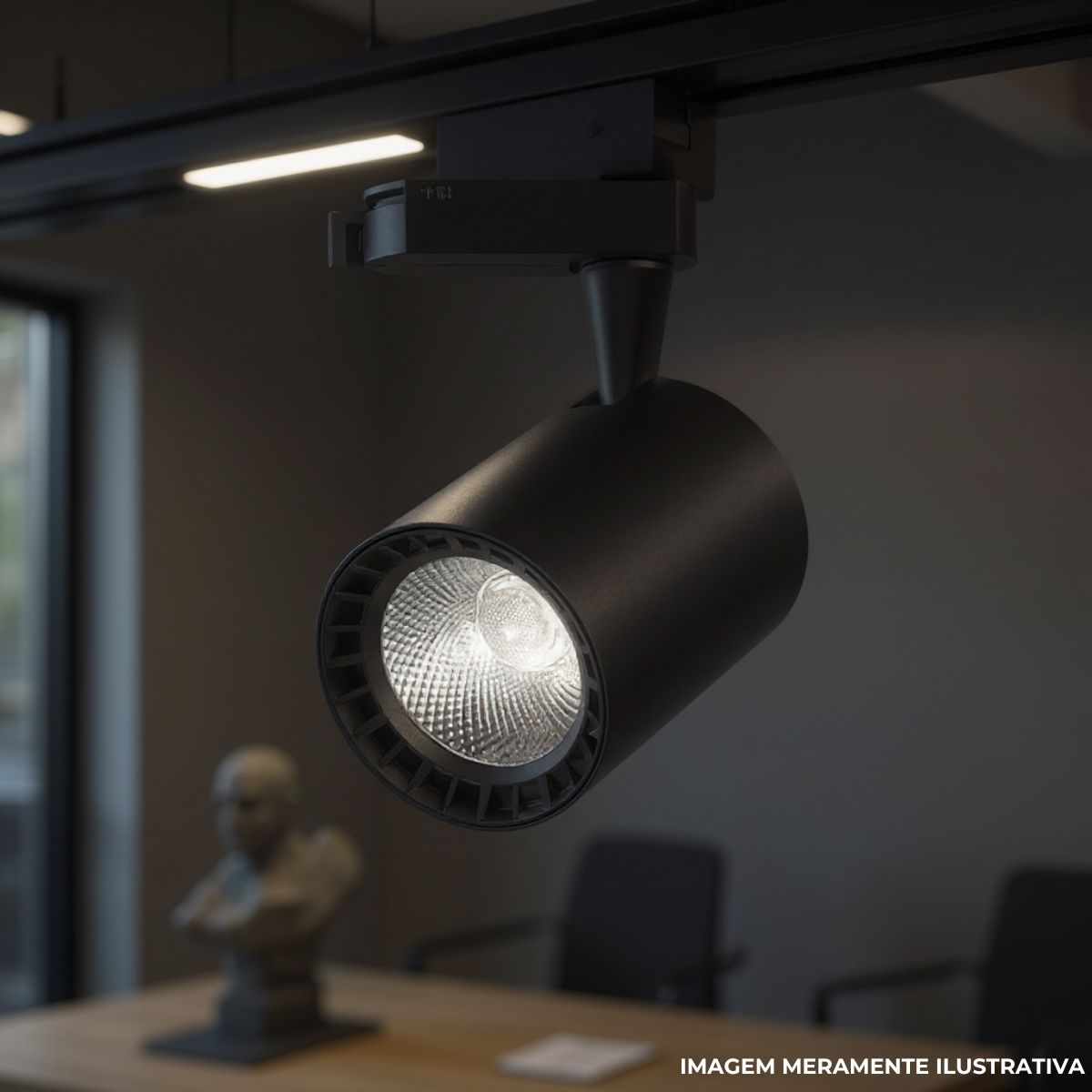 Luminária Spot Led Trilho Redondo Preto 10W Bivolt 6000K Branco Frio 700Lm Foco Direcionável (Facho 22G) - Luminatti